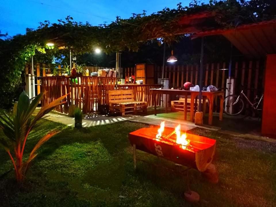 Hilltop Bungalow Hotel มิริสซา ภายนอก รูปภาพ