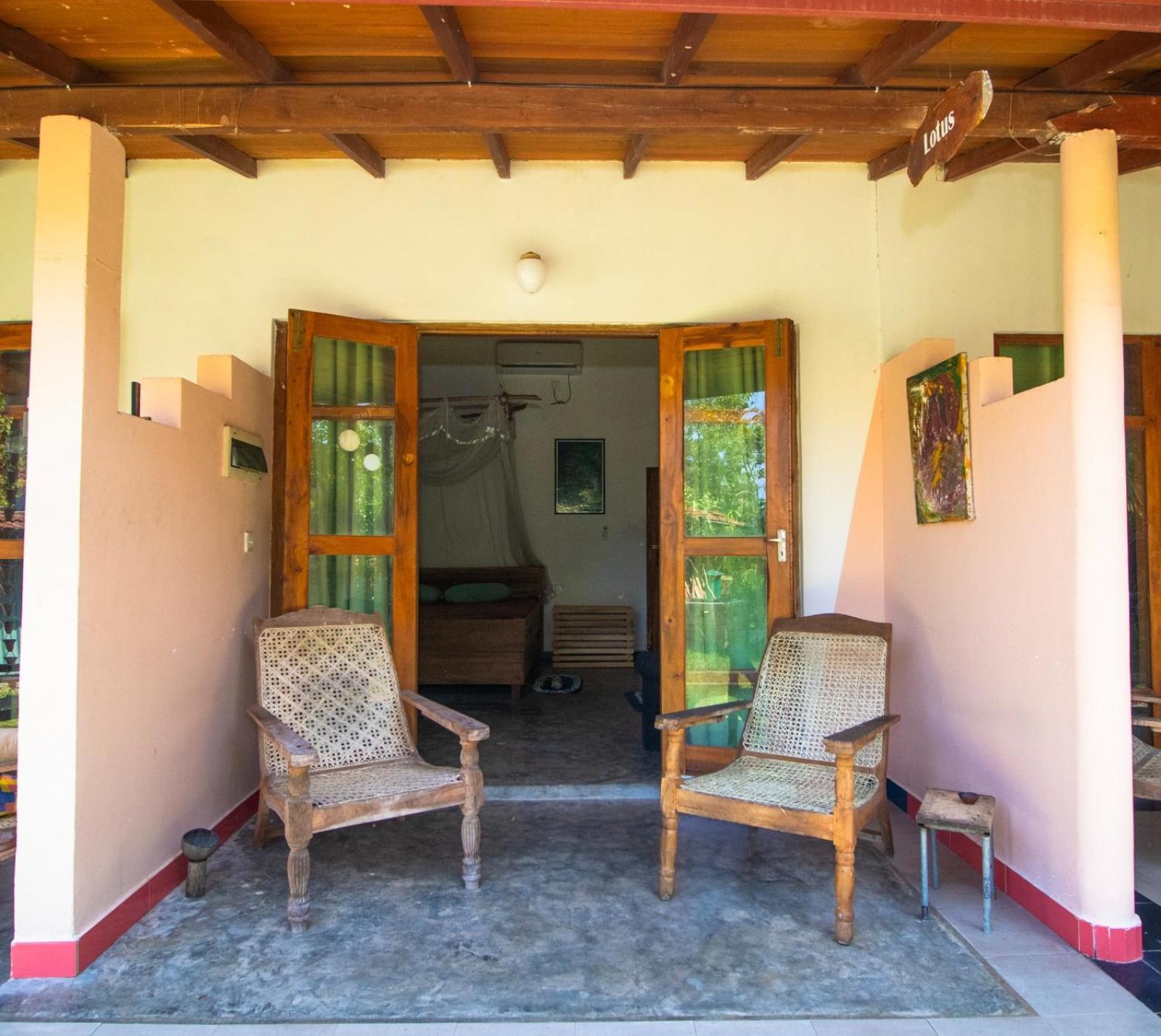 Hilltop Bungalow Hotel มิริสซา ภายนอก รูปภาพ