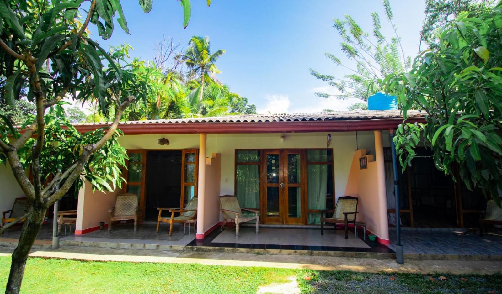 Hilltop Bungalow Hotel มิริสซา ภายนอก รูปภาพ