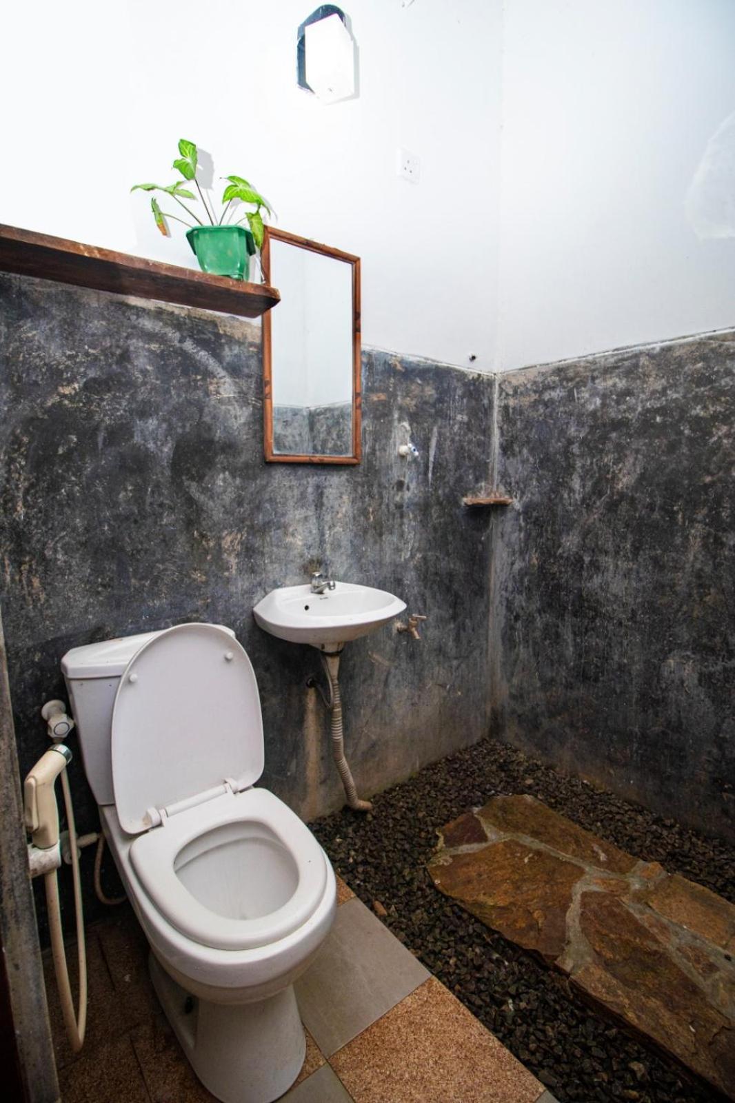 Hilltop Bungalow Hotel มิริสซา ภายนอก รูปภาพ